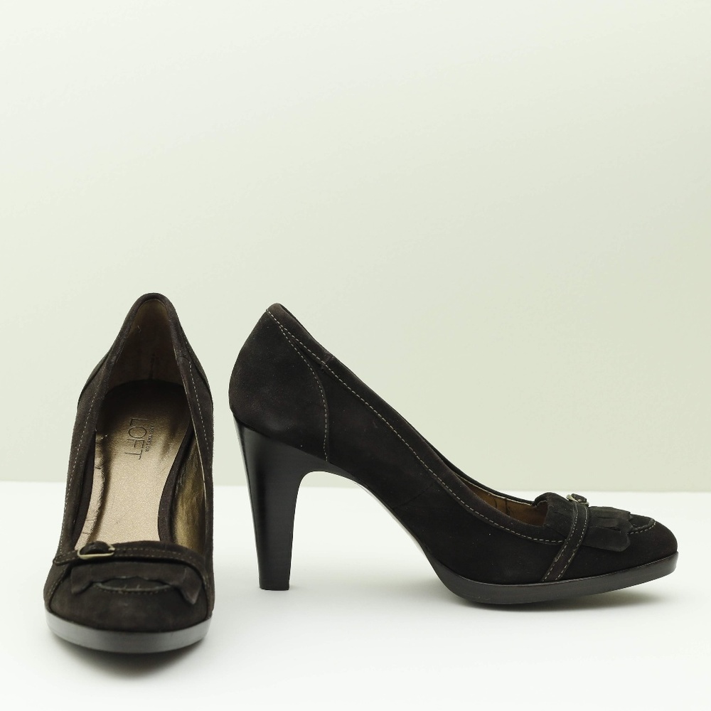 LOFT brown suede loafer pumps.